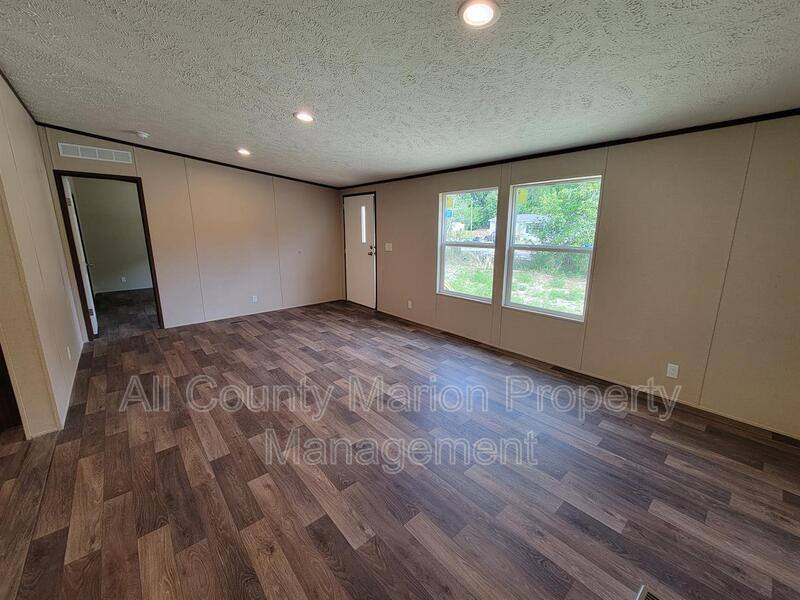 House for rent at 11392 NW 16th Place, Ocala, FL 34482