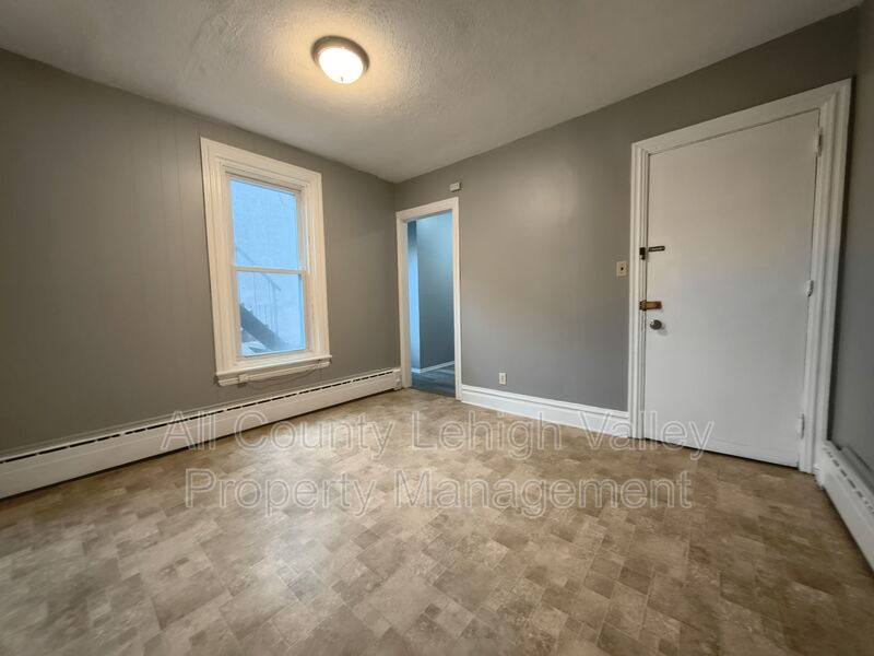 Apartment for rent at 417 N 9th St, Allentown, PA 18102