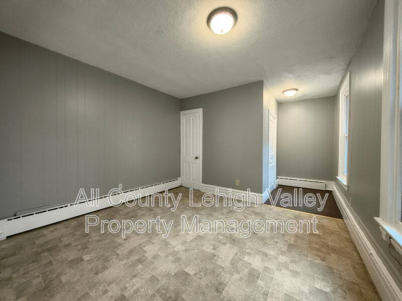 Apartment for rent at 417 N 9th St, Allentown, PA 18102