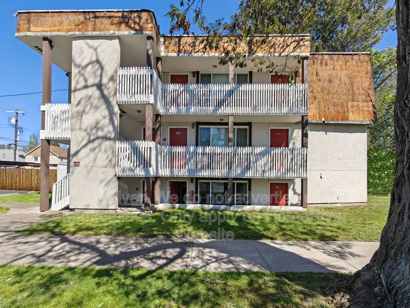 Apartment for rent at 1414 N Addison St #201, Spokane, WA 99202