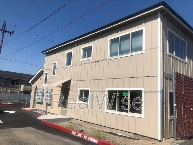 Apartment for rent at 1935 Table Rock Rd #12, Medford, OR 97501