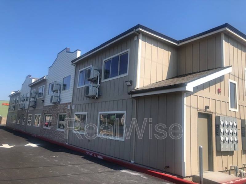 Apartment for rent at 1935 Table Rock Rd #12, Medford, OR 97501