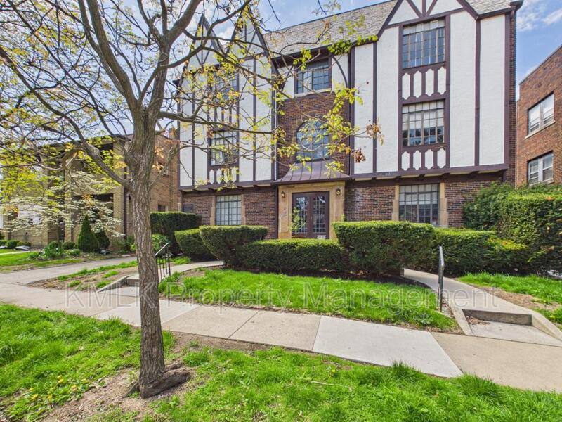 Apartment for rent at 1352 Kenilworth Ave, Lakewood, OH 44107
