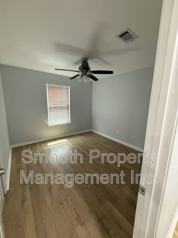 House for rent at 8699 Riverstone Dr, Milton, FL 32583
