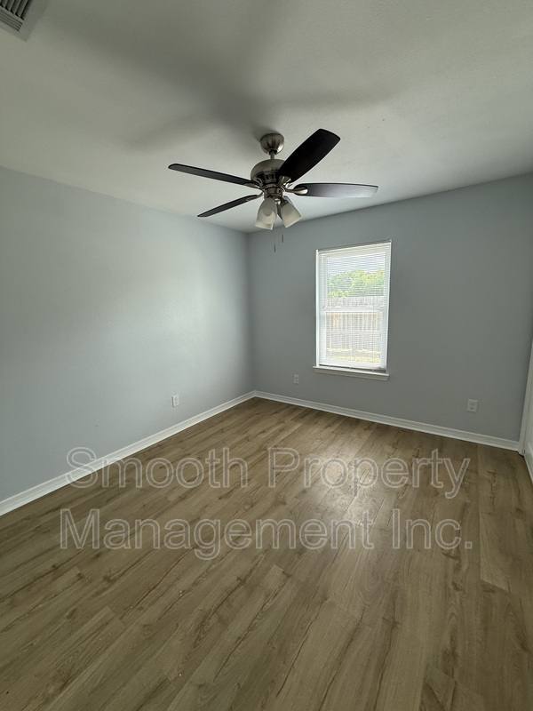 House for rent at 8699 Riverstone Dr, Milton, FL 32583