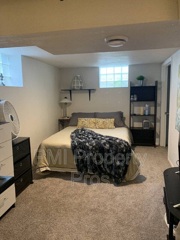 House for rent at 2792 S 58th St, Milwaukee, WI 53219