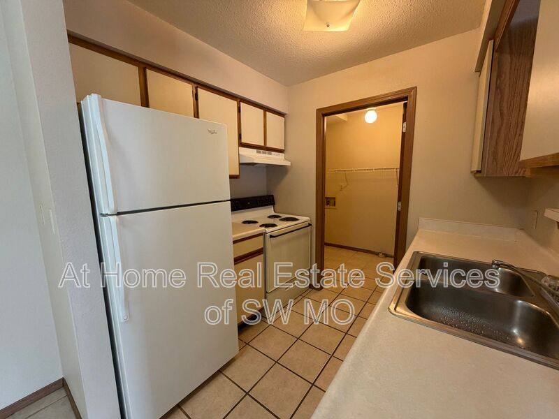 Apartment for rent at 739 E Bain, Ozark, MO 65721