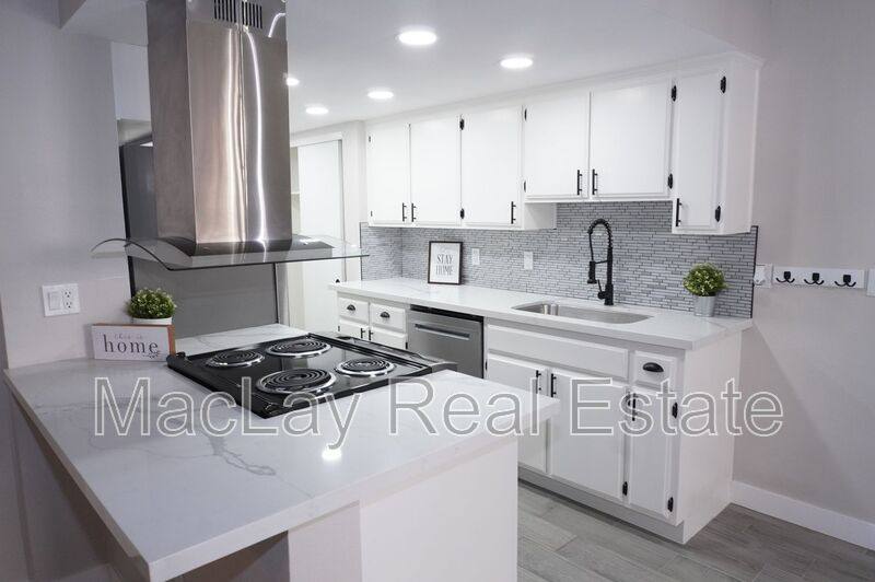Townhouse for rent at 5002 E Hazel Dr #2, Phoenix, AZ 85044