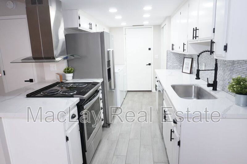 Townhouse for rent at 5002 E Hazel Dr #2, Phoenix, AZ 85044