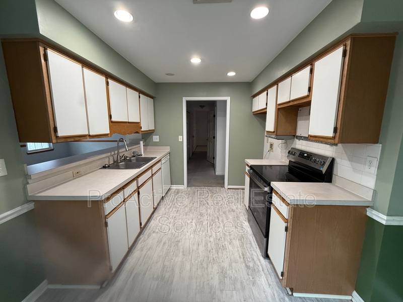 House for rent at 3813 Sterncroft Dr, Virginia Beach, VA 23456