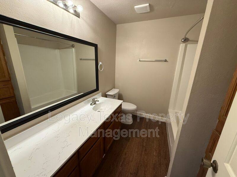 Townhouse for rent at 1607 N Nolan River Rd #C, Cleburne, TX 76033