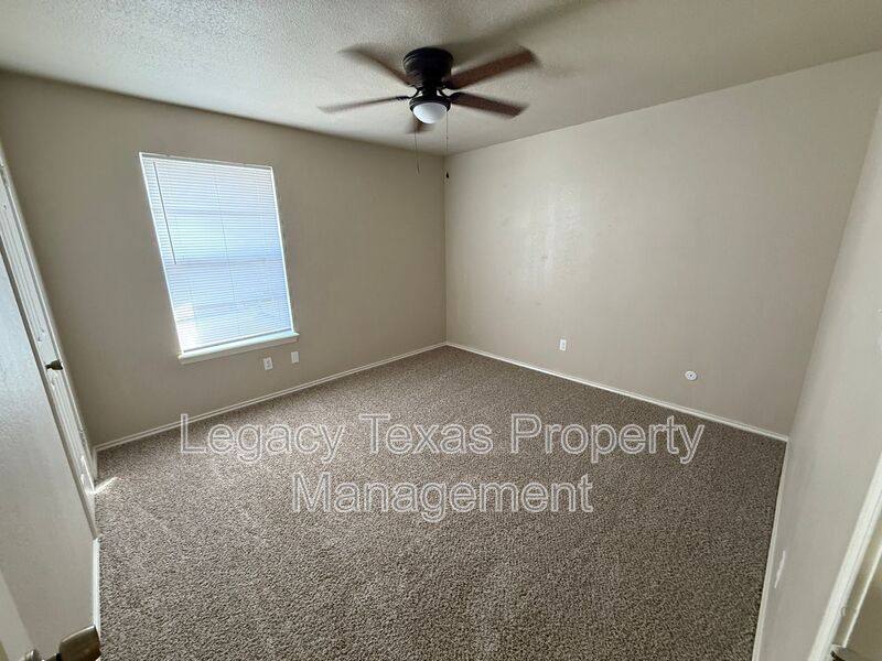 Townhouse for rent at 1607 N Nolan River Rd #C, Cleburne, TX 76033
