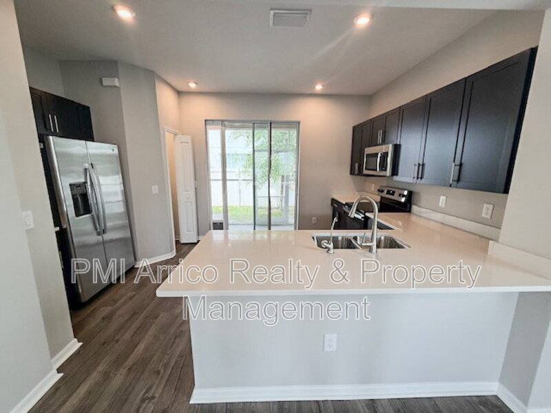 Townhouse for rent at 6334 Fairmont Lane, Palmetto, FL 34221