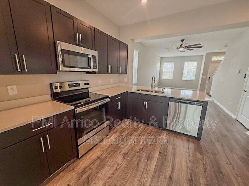 Townhouse for rent at 6334 Fairmont Lane, Palmetto, FL 34221