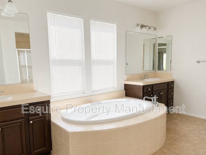 House for rent at 13735 Blue Ridge Way, Moorpark, CA 93021