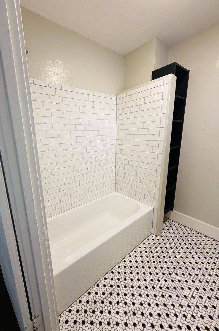 Apartment for rent at 1106 E 1st St, Long Beach, CA 90802