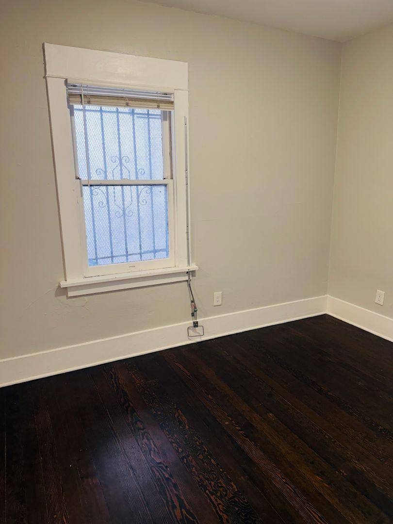 Apartment for rent at 1106 E 1st St, Long Beach, CA 90802