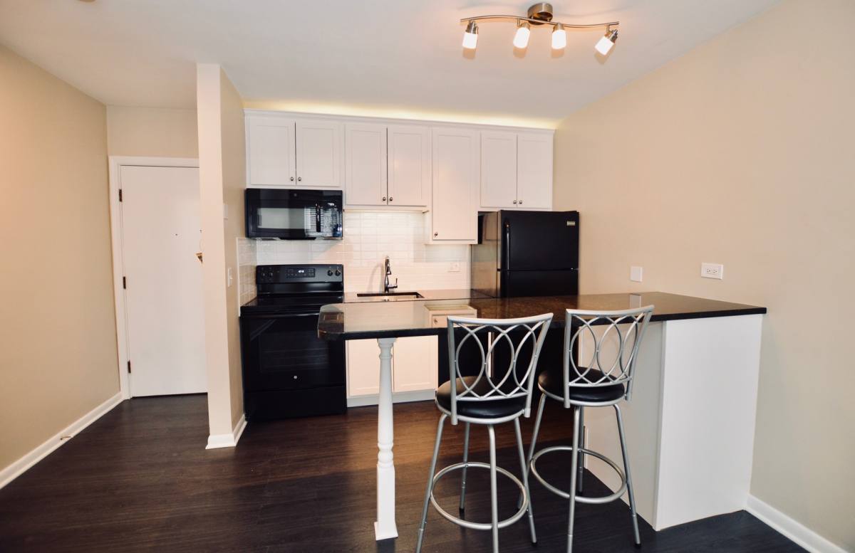 Apartment for rent at 800 Ogden Ave, Downers Grove, IL 60515