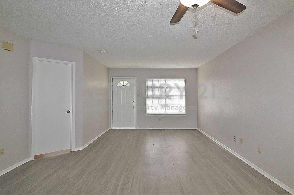 House for rent at 1705 Fitzgerald Court, Arlington, TX 76012