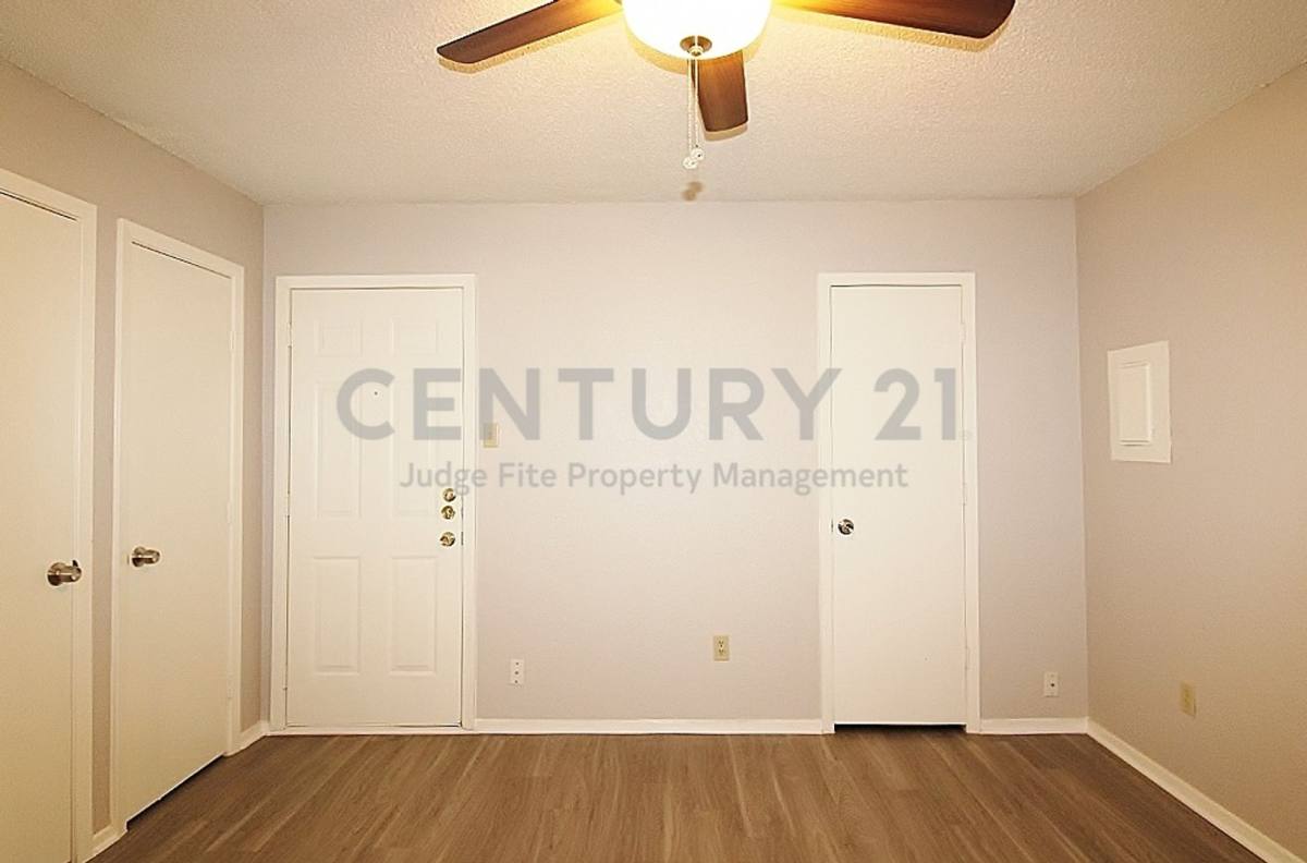 House for rent at 1705 Fitzgerald Court, Arlington, TX 76012