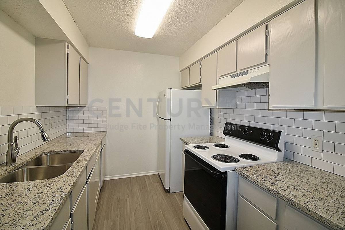 House for rent at 1705 Fitzgerald Court, Arlington, TX 76012