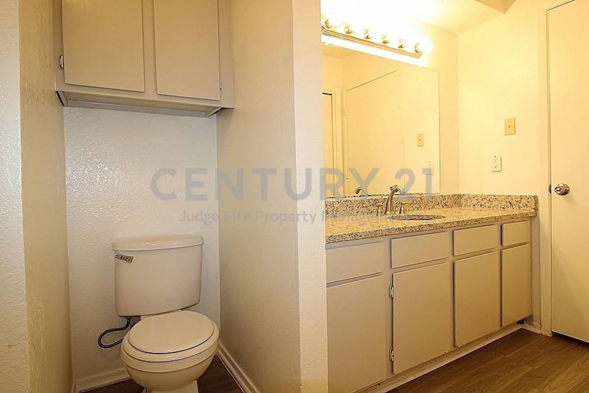 House for rent at 1705 Fitzgerald Court, Arlington, TX 76012