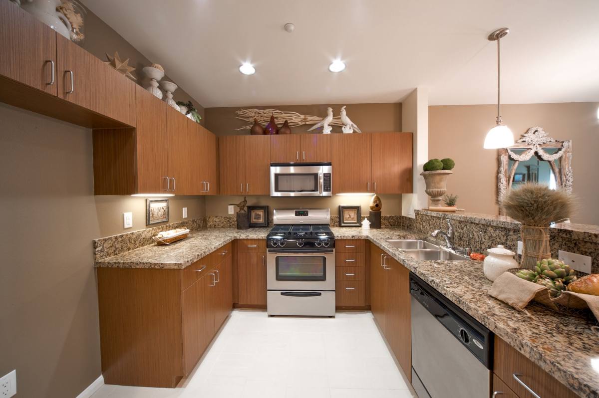 Condo for rent at 844 Fedora St, Los Angeles, CA 90005
