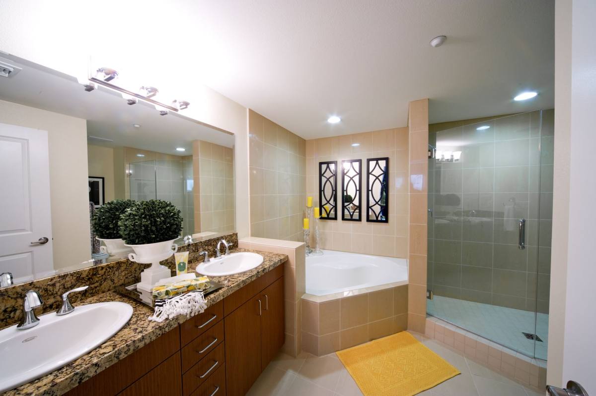 Condo for rent at 844 Fedora St, Los Angeles, CA 90005