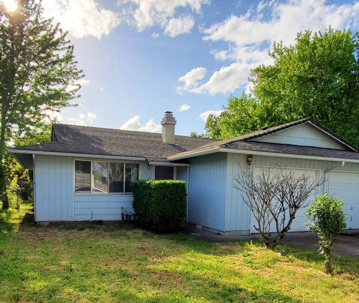 Apartment for rent at 446-448 S 51st Place, Springfield, OR 97478