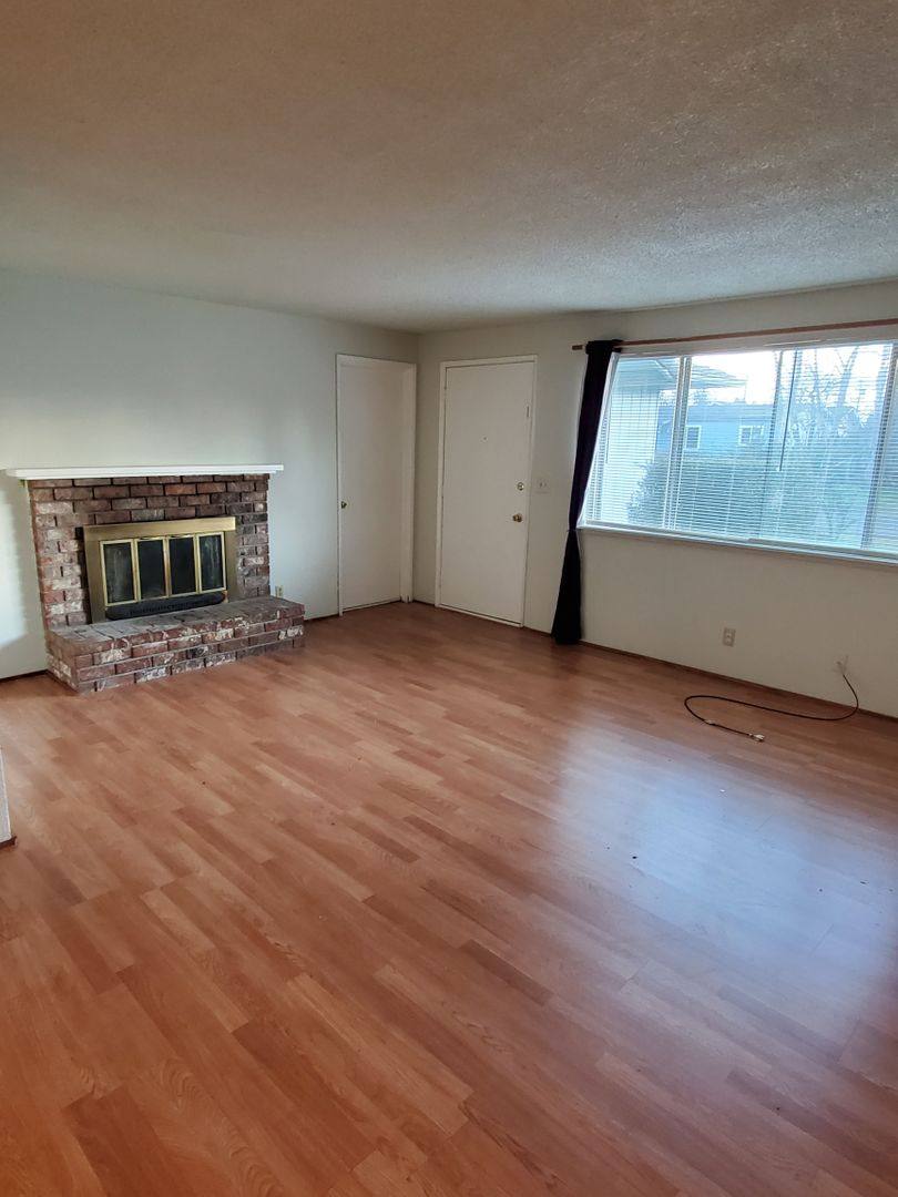 Apartment for rent at 446-448 S 51st Place, Springfield, OR 97478