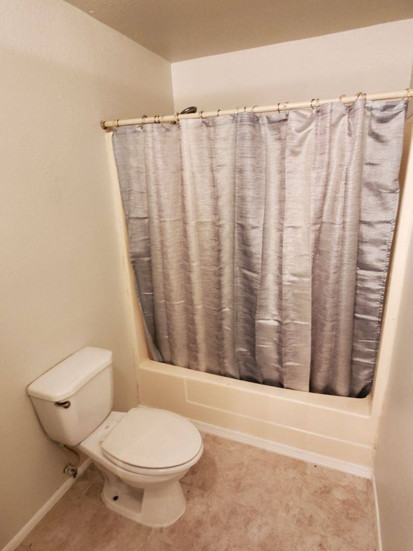 Apartment for rent at 446-448 S 51st Place, Springfield, OR 97478