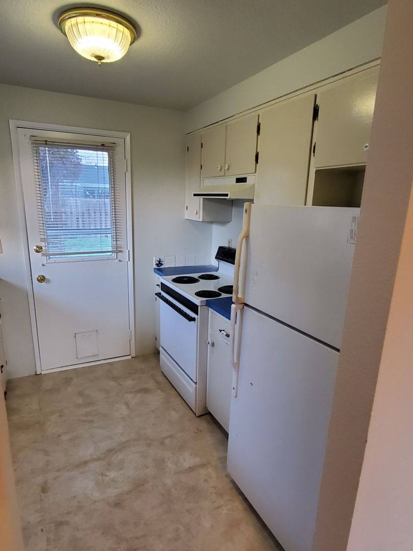 Apartment for rent at 446-448 S 51st Place, Springfield, OR 97478