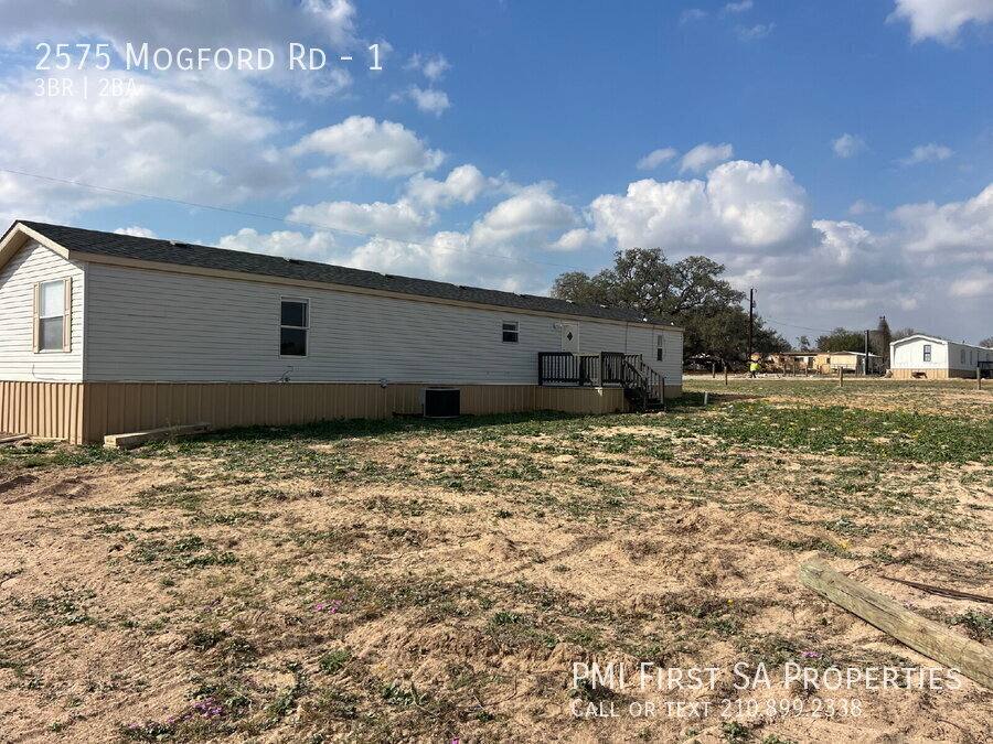 Apartment for rent at 2575 Mogford Rd #2, San Antonio, TX 78264