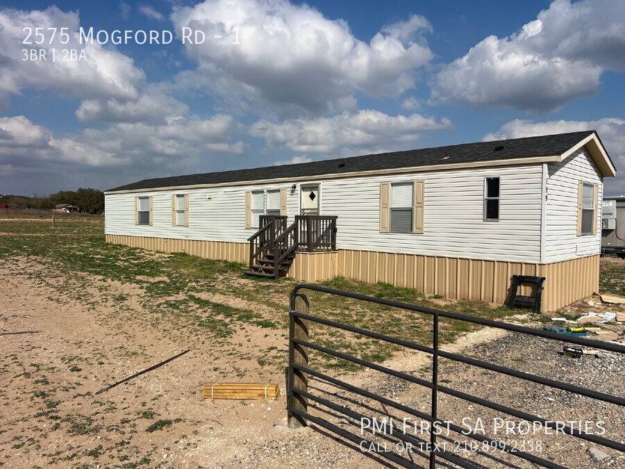 Apartment for rent at 2575 Mogford Rd #2, San Antonio, TX 78264