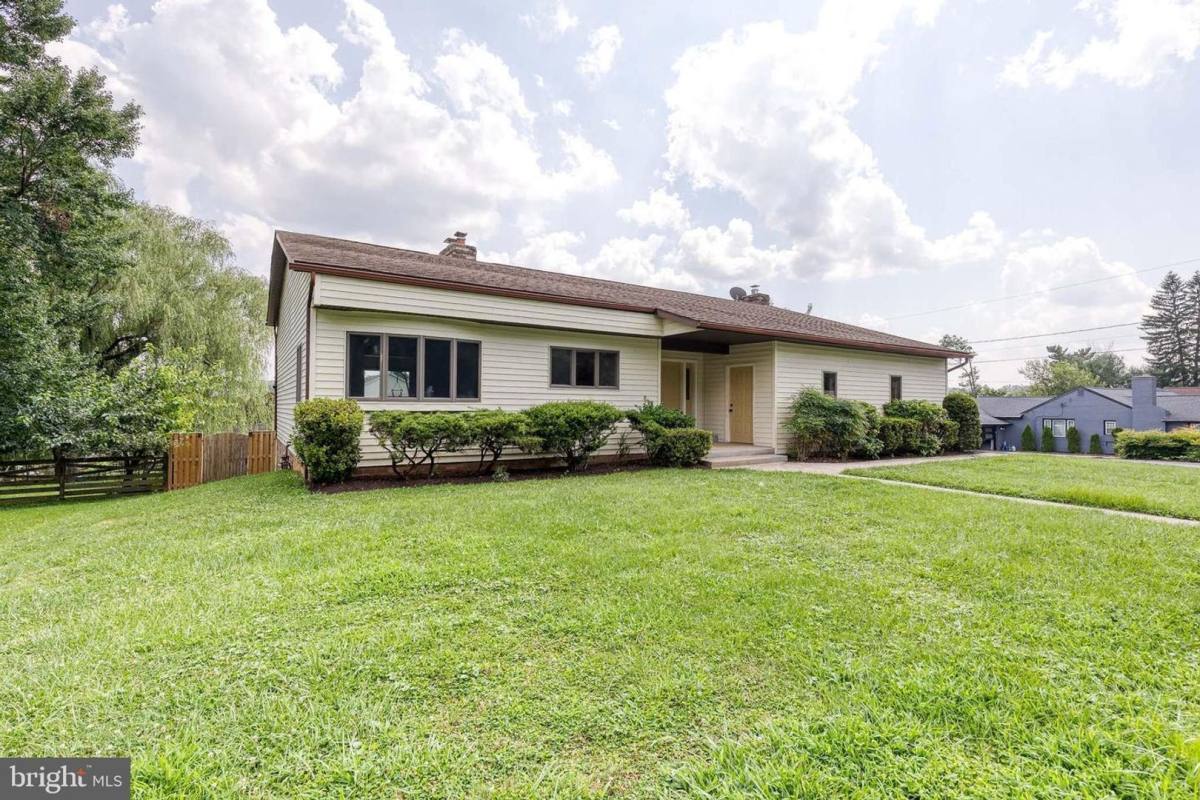 House for rent at 18 Byway Rd, Owings Mills, MD 21117