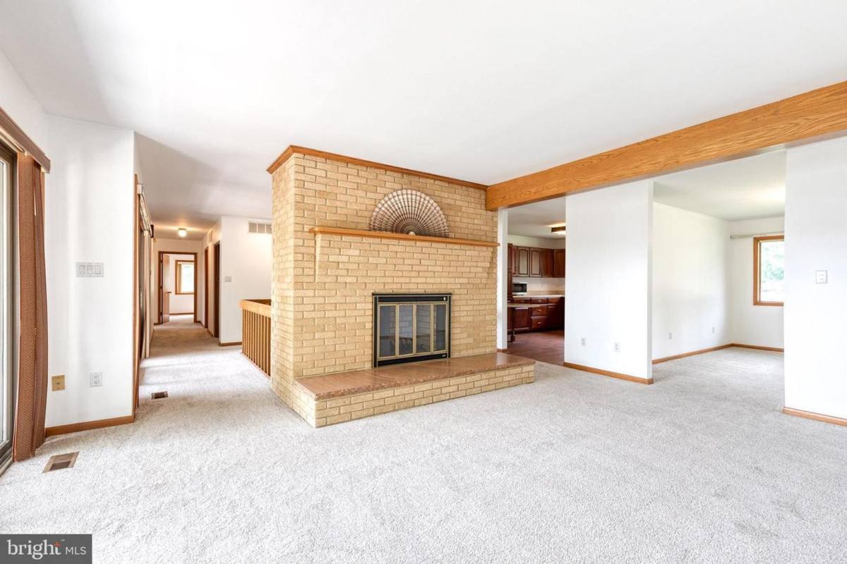 House for rent at 18 Byway Rd, Owings Mills, MD 21117