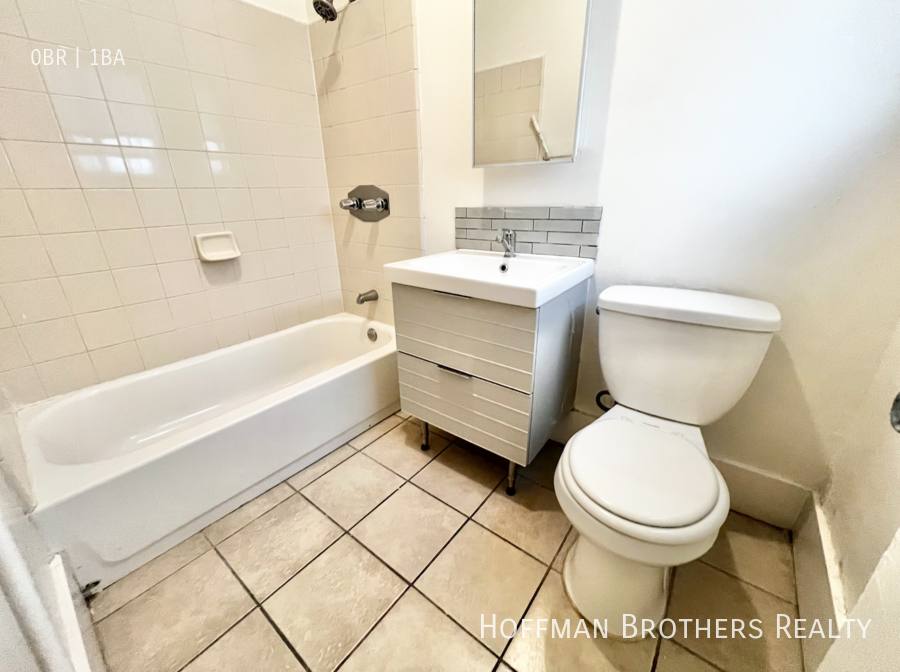 Apartment for rent at 324 E Esther St #7, Long Beach, CA 90813
