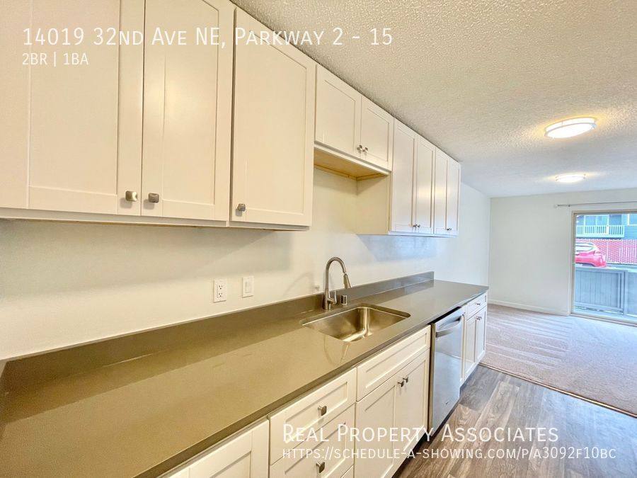 Apartment for rent at 14019 32nd Ave Ne, Parkway 2 #15, Seattle, WA 98125