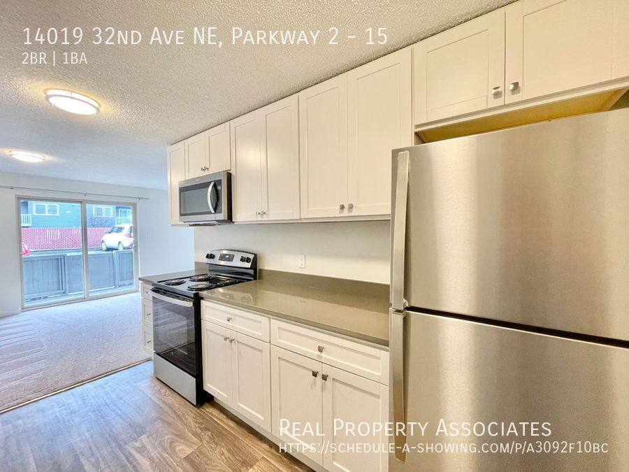 Apartment for rent at 14019 32nd Ave Ne, Parkway 2 #15, Seattle, WA 98125