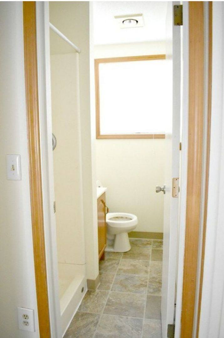 Apartment for rent at 412 SE 133rd Ave, Portland, OR 97233