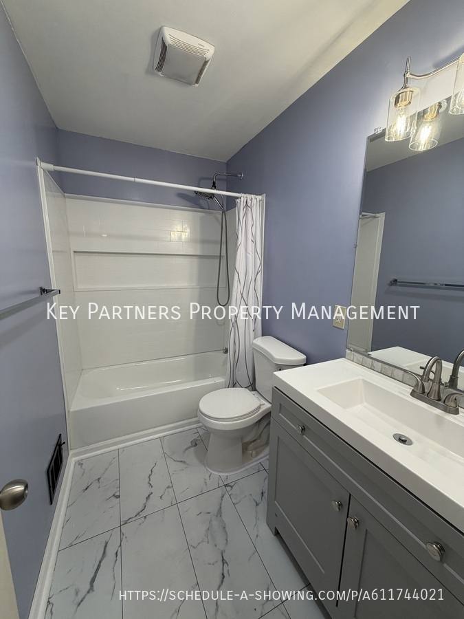 House for rent at 821 S Edgemere Dr #CLOSE To Everything, Olathe, KS 66061