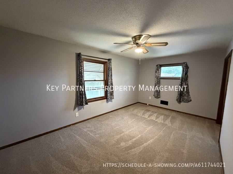House for rent at 821 S Edgemere Dr #CLOSE To Everything, Olathe, KS 66061