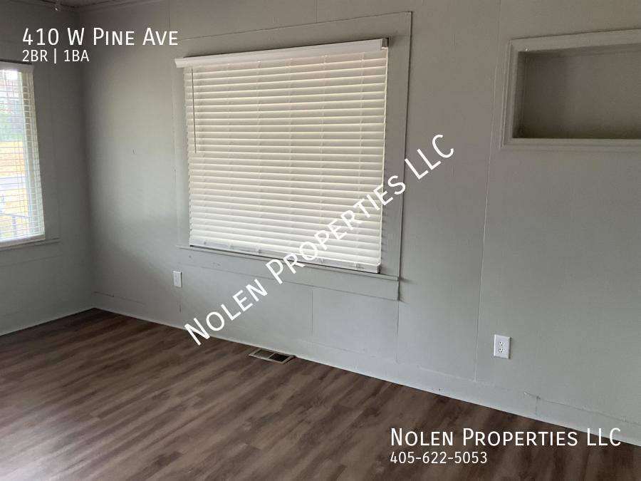 House for rent at 410 W Pine Ave, Sayre, OK 73662