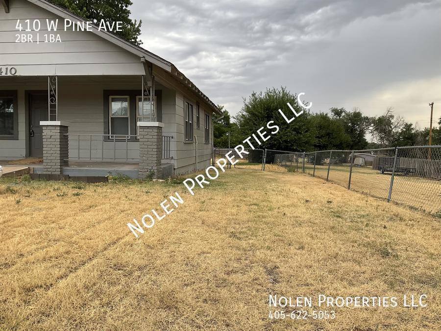 House for rent at 410 W Pine Ave, Sayre, OK 73662