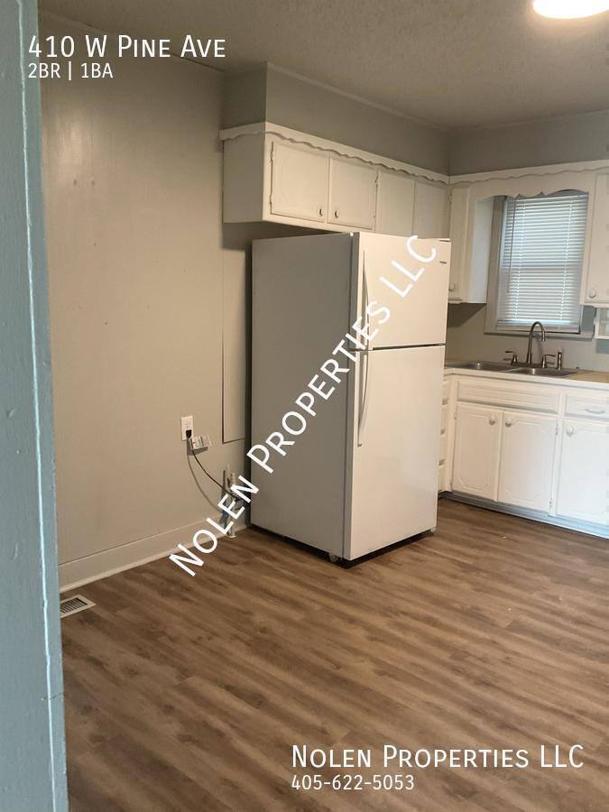 House for rent at 410 W Pine Ave, Sayre, OK 73662