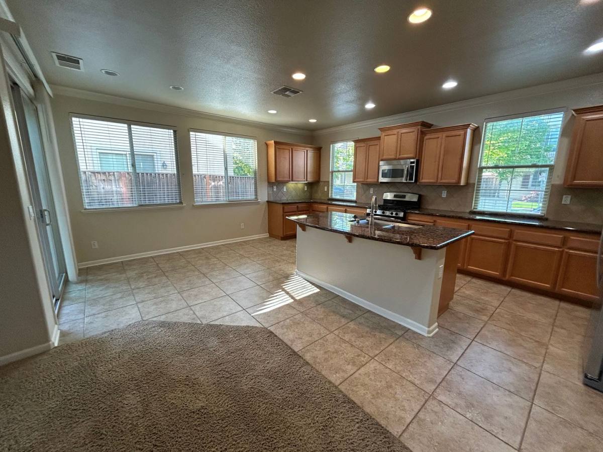 House for rent at 3286 Southerland Rd, West Sacramento, CA 95691