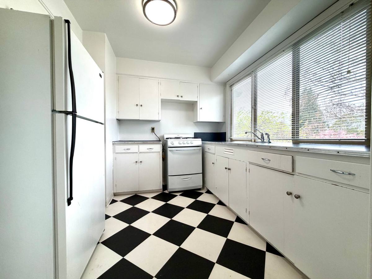 Apartment for rent at 105 NE 61st Ave, Portland, OR 97213
