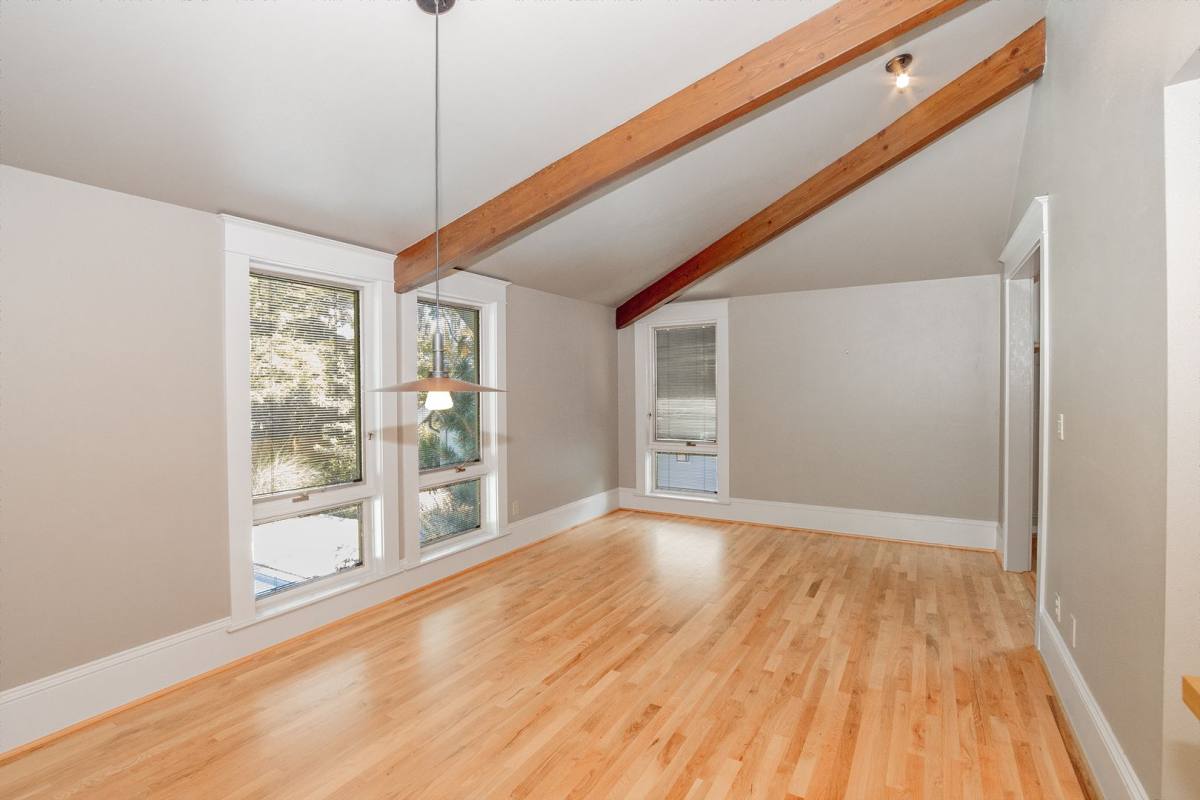 House for rent at 333 S Idaho St, Portland, OR 97239