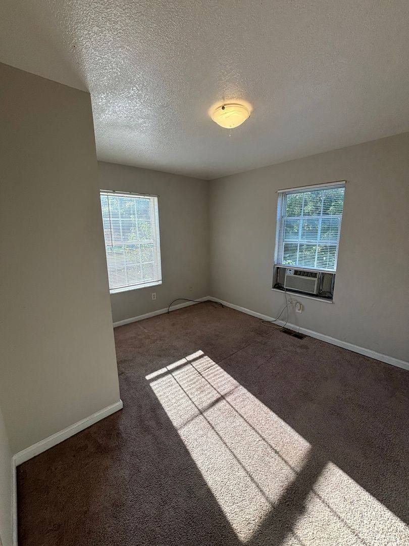 House for rent at 4237 Holston Dr, Knoxville, TN 37914