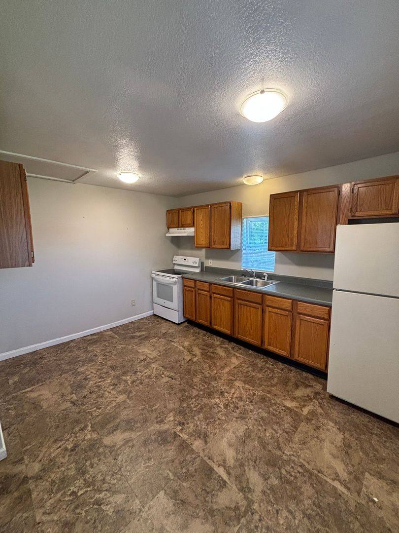 House for rent at 4237 Holston Dr, Knoxville, TN 37914